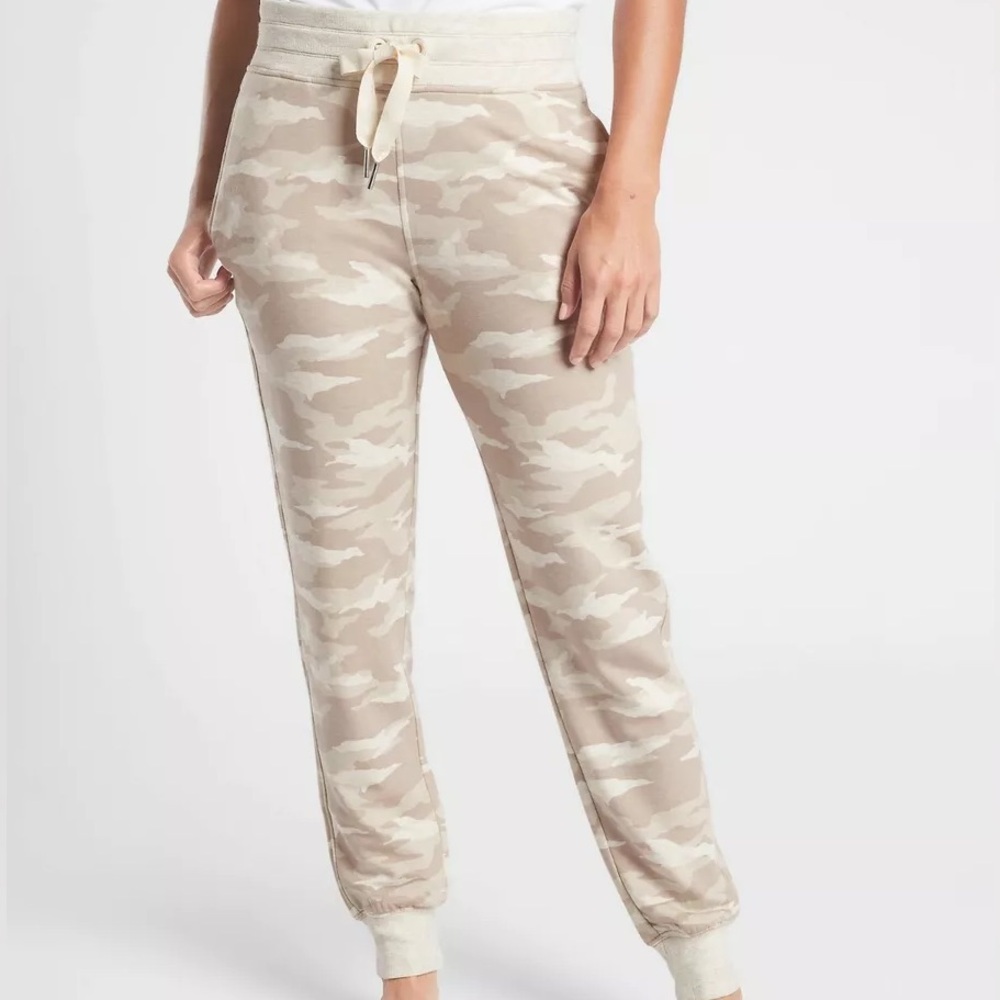 Athleta Beige Camo Leggings